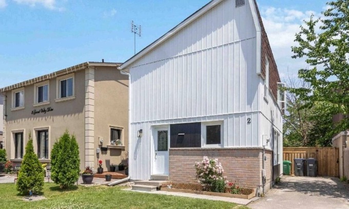Brampton House | Basement for 2 in Brampton