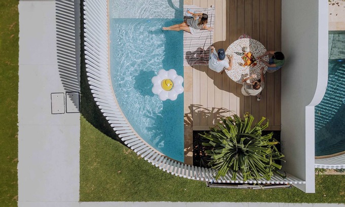 Burleigh Waters Villa | Bask at Burleigh Summ