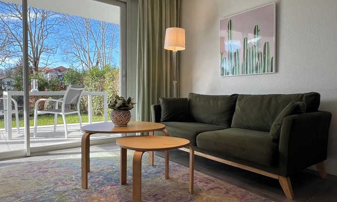 Cambo-les-Bains Apartment | BaskoParadis I Design Apt I Bed 160 I Quiet I South Terrace I Garden I Central