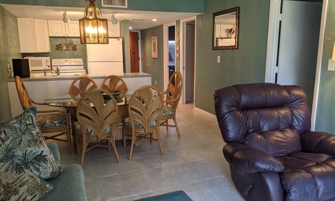 Clewiston Condo | Bass & Fun Condominiums on Lake Okeechobee, 2/2 Condo. n