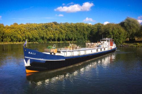 Bois Blancs Bed & Breakfast | Bateau péniche au coeur de Lille