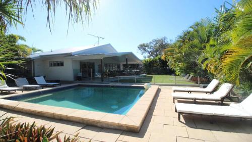 Horseshoe Bay House | Bather's Pavilion Holiday House