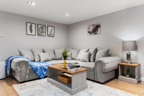 Shaftesbury Apartment | Battersea Area - Apartment - Sleeps6 - City Centre