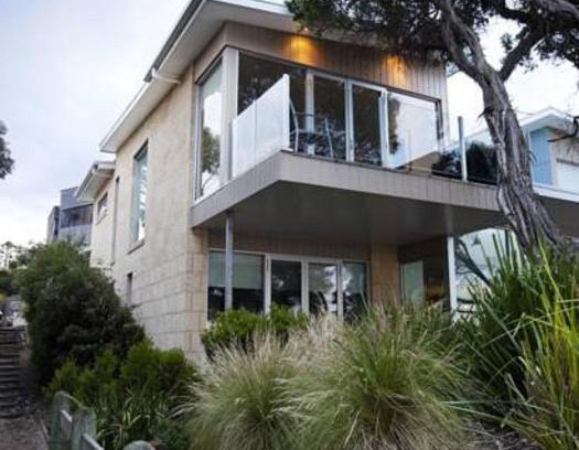 Port Fairy Apartment | Battery Cove Beach Front Apartment