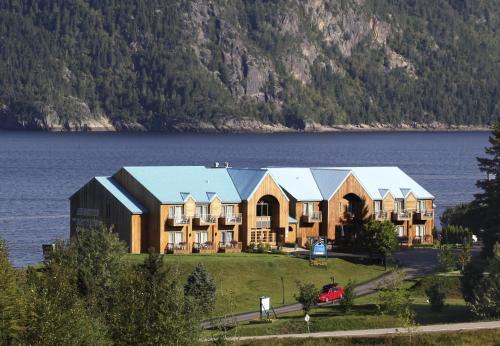 La Baie Hotel | BATTURES Hotel Fjord Saguenay
