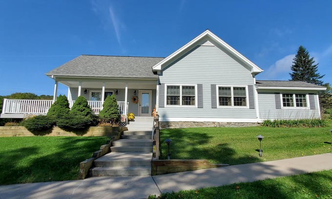 Cooperstown - Otsego Lake House | Bavarian Farm Schoolhouse Handicap accessible, Near Dreams Park & Cooperstown