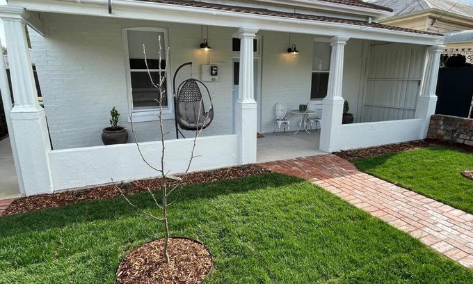 Bendigo House | Baxter Cottage