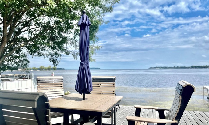 Brewerton House | Bay-breeze Inn on Oneida Lake!