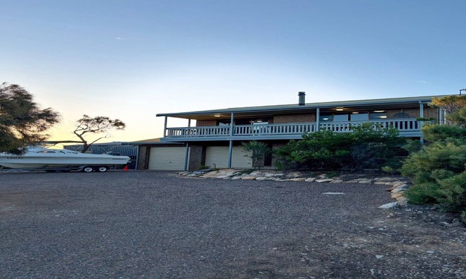 Lake Wangary House | Bay Life - Relax, Unwind and Experience Coffin Bay Life at its Best!
