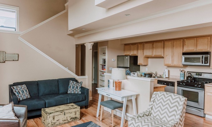 Old Town Eureka Apartment | Bay Lights waterfront loft located in old town
