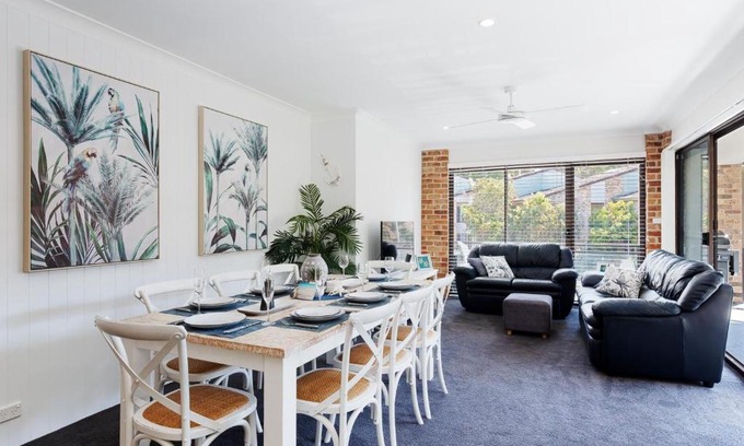 Nelson Bay Apartment | Bay Parklands, 68 2 Gowrie Ave - Fully ducted aircon, wifi, pool, tennis court, communal spa