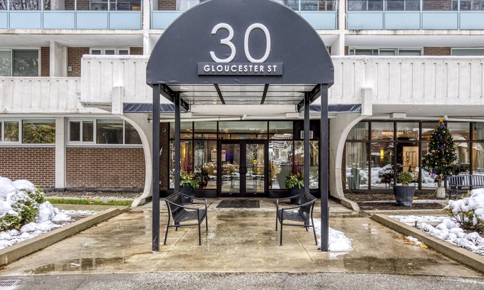 Church and Wellesley Apartment | Bay Street Junior Suite