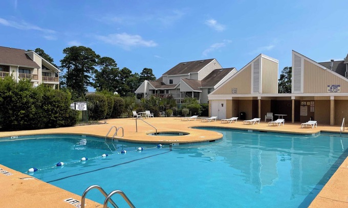 Little River Apartment | Bay tree lovely one bedroom condo