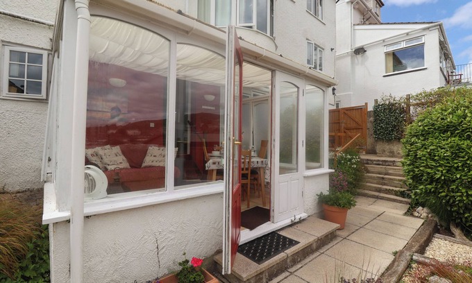 Lyme Regis Cottage | BAY VIEW, pet friendly, country holiday cottage in Lyme Regis