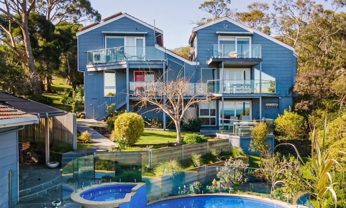 Dromana House | Bay Views From Drury Lane with Solar Heated Pool and Gas Heated Spa