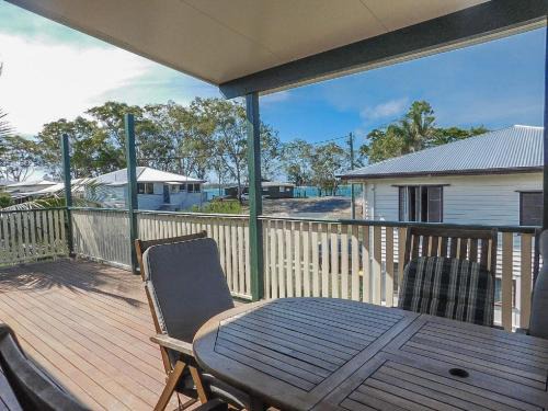 Traviston House | Baybreeze -Burrum Heads- 3BR- Close to Boat Ramp