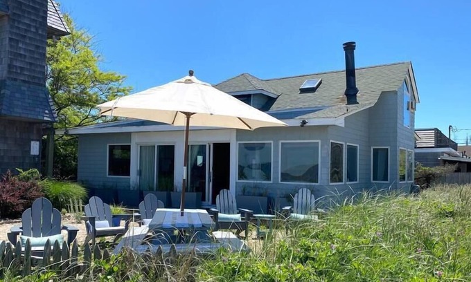 Ocean Beach House | Bayfront Retreat Close to Restaurants & Shops