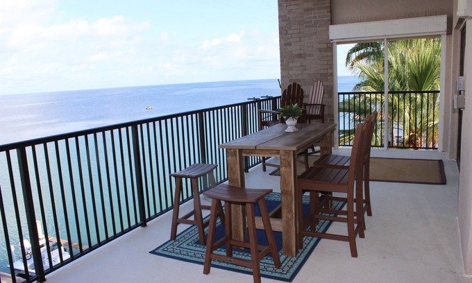 South Padre Island Condo | Bayfront SPI Condo With Boat Slip And Beautiful Sunsets