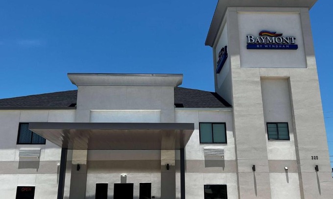 Freeport Hotel | Baymont by Wyndham Freeport Texas