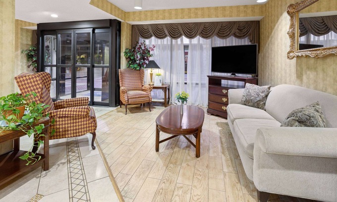 Griffin Hotel | Baymont by Wyndham Griffin