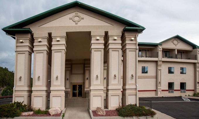 Keystone Hotel | Baymont by Wyndham Keystone Near Mt. Rushmore
