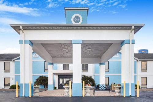 Madisonville Hotel | Baymont by Wyndham Madisonville