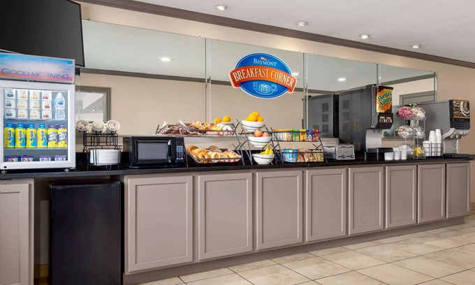 Monroe Hotel | Baymont by Wyndham Monroe