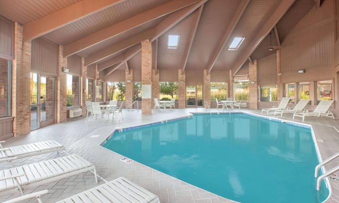 Smiths Creek Hotel | Baymont by Wyndham Port Huron