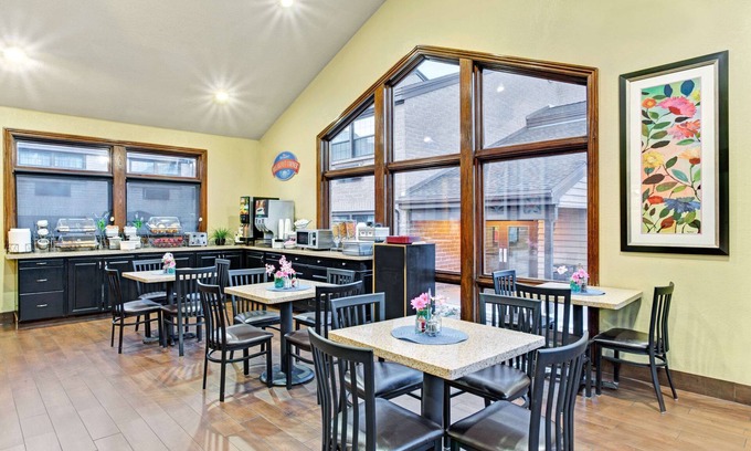 Provo Hotel | Baymont by Wyndham Provo River