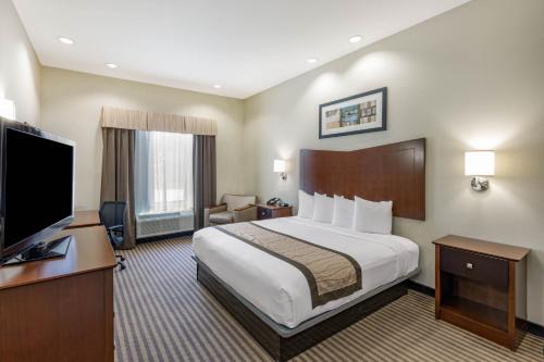 Victoria Hotel | Baymont by Wyndham Victoria