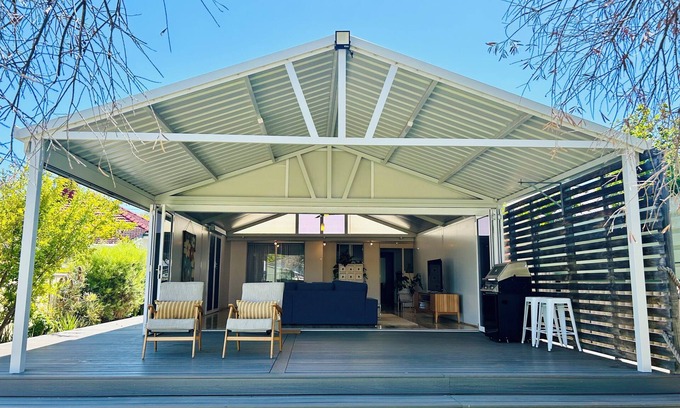 Shoalwater House | Bayside Beach Retreat - Rockingham