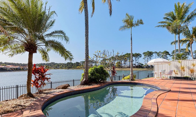 Elanora House | "Bayside Bliss Penthouse" is a true haven of luxury and tranquility.
