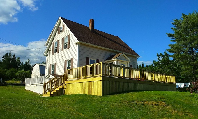 Baddeck House | Bayside Haven in Baddeck