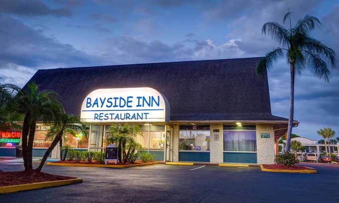 Pinellas Park Hotel | Bayside Inn Pinellas Park - Clearwater