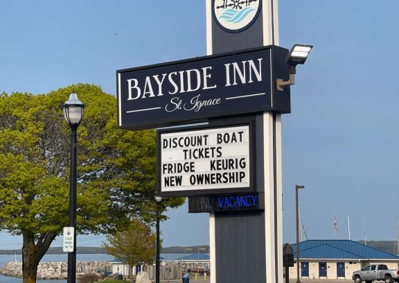 St Ignace Hotel | Bayside Inn