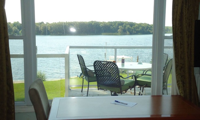 Bayridge West Hotel | Bayside Inn & Waterfront Suites