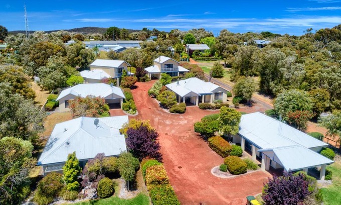 Walpole House | Bayside Villas