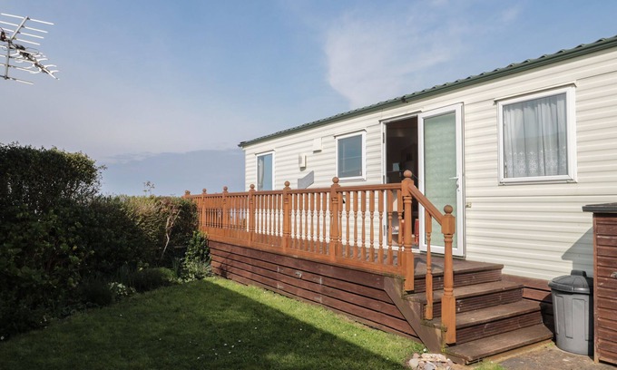 Fiddington Cottage | BAYVIEW 23, pet friendly, country holiday cottage in West Quantoxhead