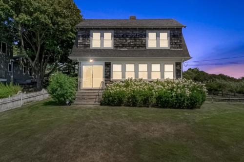 West Yarmouth House | Bayview Bliss