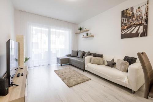 Ferencvaros Apartment | BB Apartment - 2BR with parking close to centre