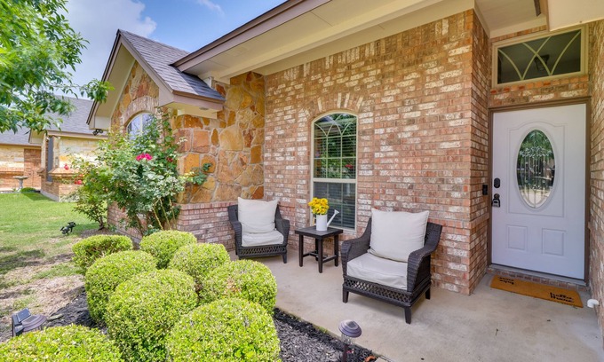 Killeen House | BBQ Ready: Harker Family Retreat w/Yard!