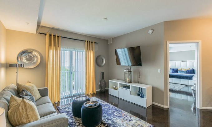 Channel District Apartment | BC-522: Channelside Luxury Apartment