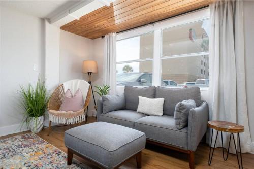 Jacksonville Beach Apartment | Be A Nomad - Beach Cottage Oceanfront