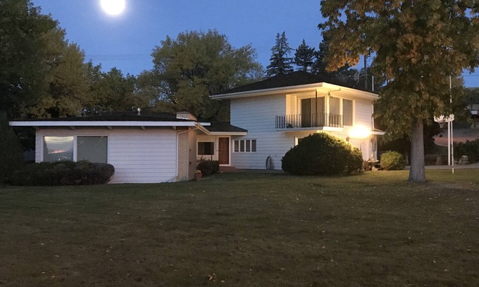 Great Falls House | Be Our Guest at this Premier Property in Riverview