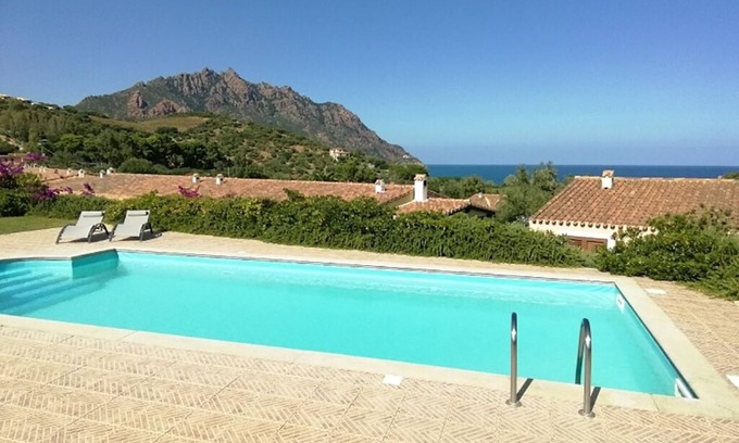 Tertenia House | Beachfront villa private pool