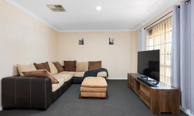 Somerville House | Bea-Vic Home. Your home away from home.