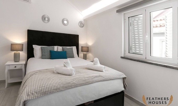 Nazare Apartment | Beach Alley Apartment