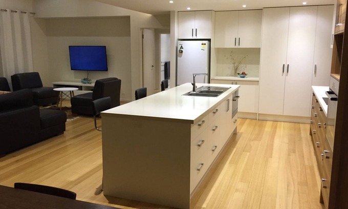 Kennett River House | Beach and forest views, 200m to Kennett River beach