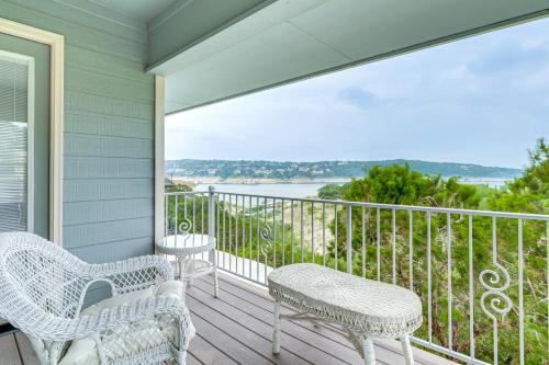 Point Venture House | Beach and Pool Access at Lake Travis Family Getaway!