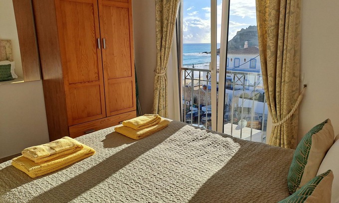Burgau Apartment | Beach Apt. 1 with beach & sea view